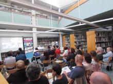 Fotografia presentació Guia de Recursos biblioteca Canet 2017